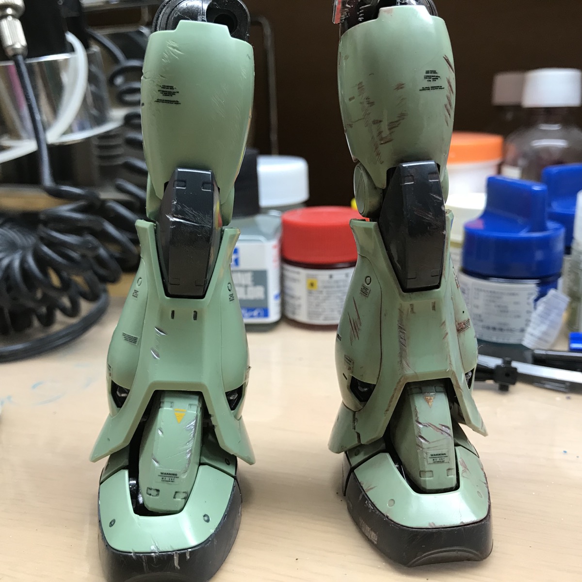 ガンプラの筆塗り