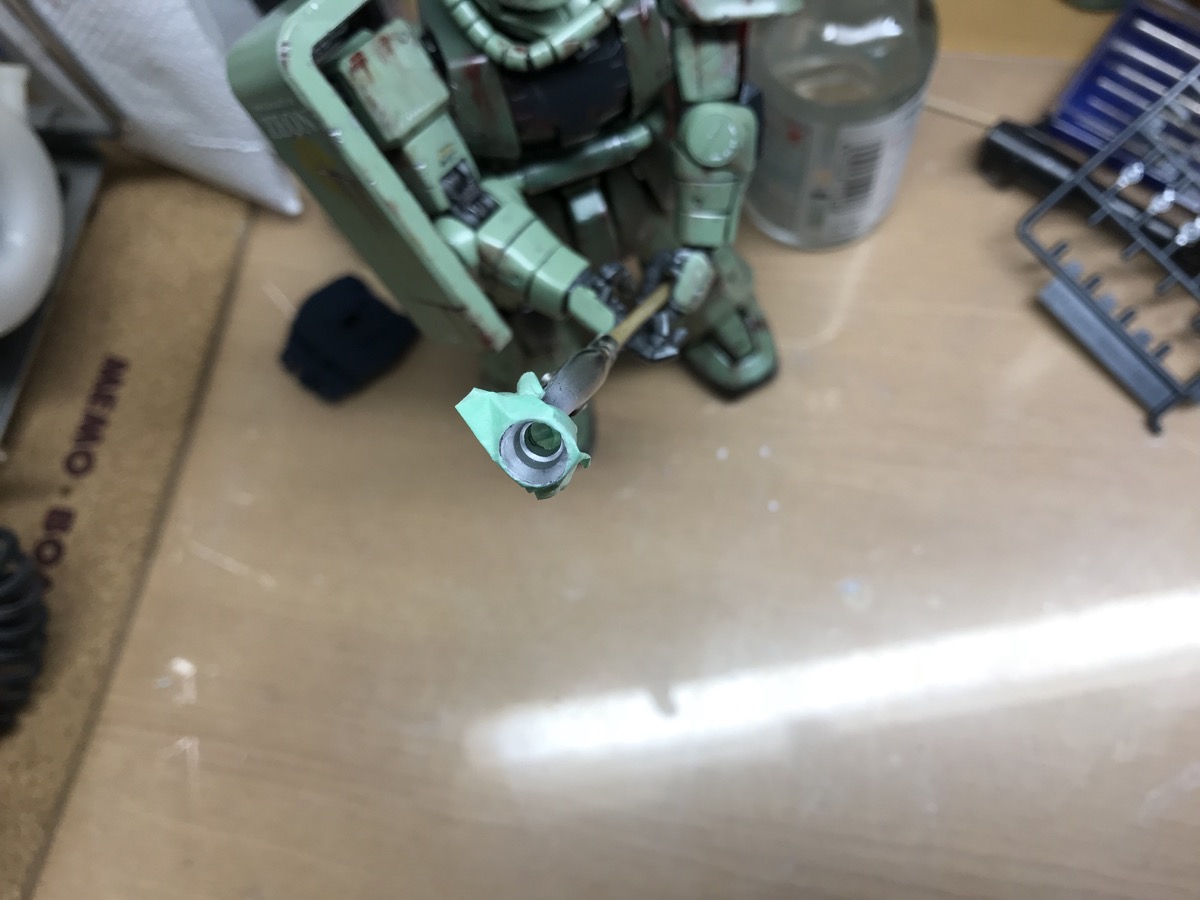 ガンプラのバーニアの部分塗装